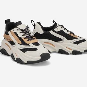 New Steve Madden Possession Sneaker Size 9
